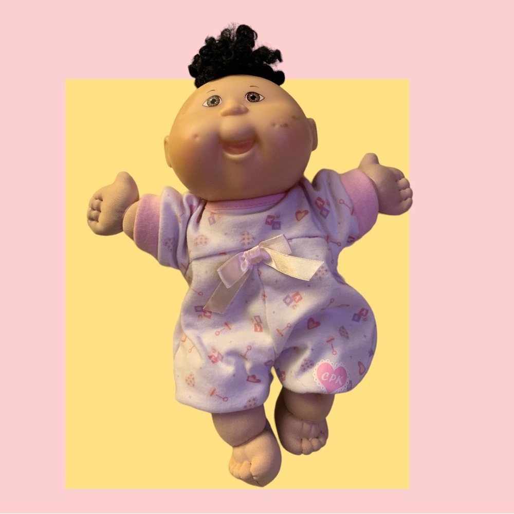 2005 Vintage Cabbage Patch Kids doll Leona Nia Baby